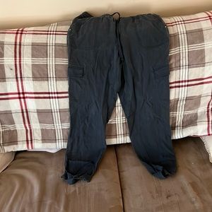 Banana Republic pants, grey color, Medium size